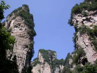 双玻之恋：长沙、韶山、张家界、天门山（玻璃栈道）、凤凰古城双卧六日游