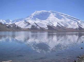 乌鲁木齐吐鲁番天山天池敦煌嘉峪关兰州四卧九日游