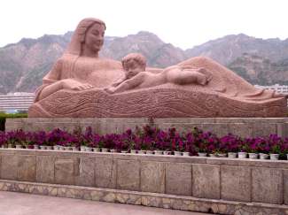 嘉峪关敦煌兰州西宁三卧八日游