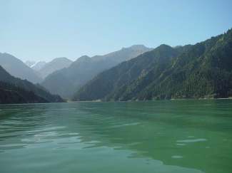 乌鲁木齐喀纳斯湖吐鲁番天山天池伊宁那拉提草原去飞回卧十二日游