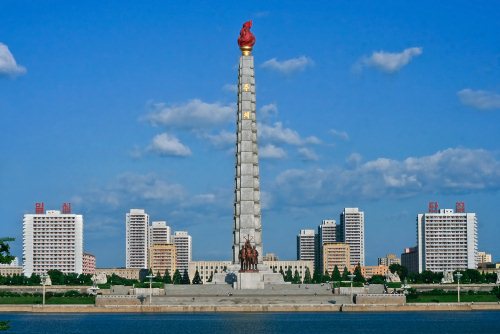河南旅行社,郑州旅行社,朝 鲜主体思想塔