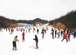 伏牛山滑雪场老君山休闲二日游